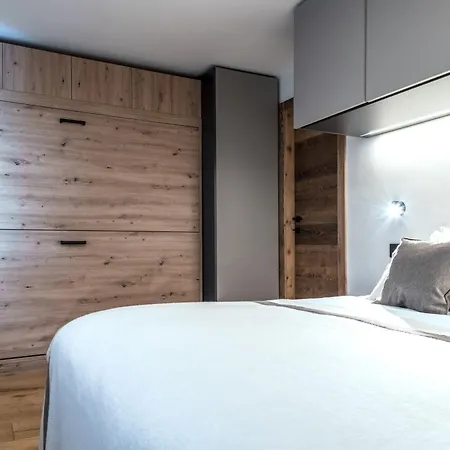 Hellochalet - Front Row With Balcony Overlooking The Cretaz Slopes 아파트