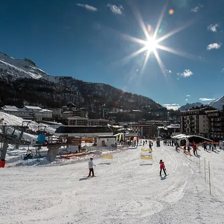 Hellochalet - Front Row With Balcony Overlooking The Cretaz Slopes Lejlighed